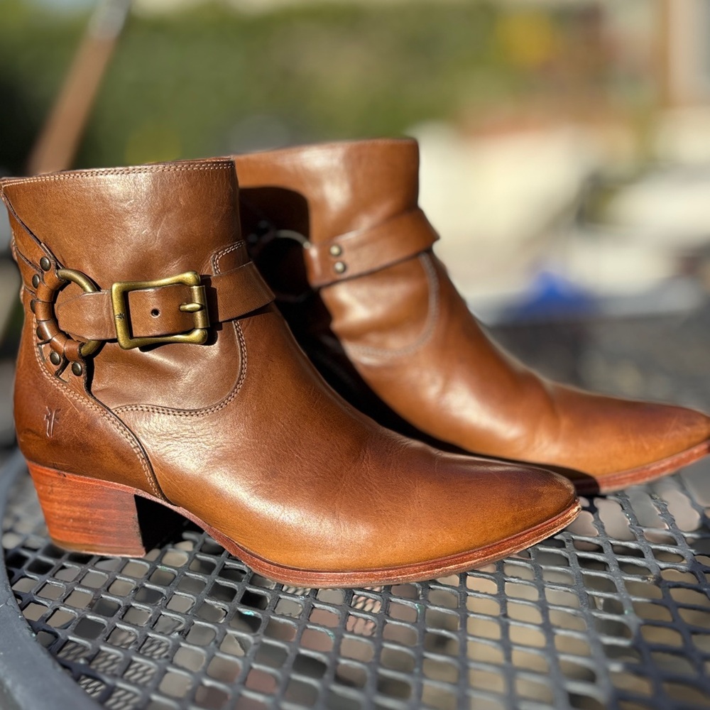 Frye Zoe Ring Leather Ankle Boots with Gold Buckle